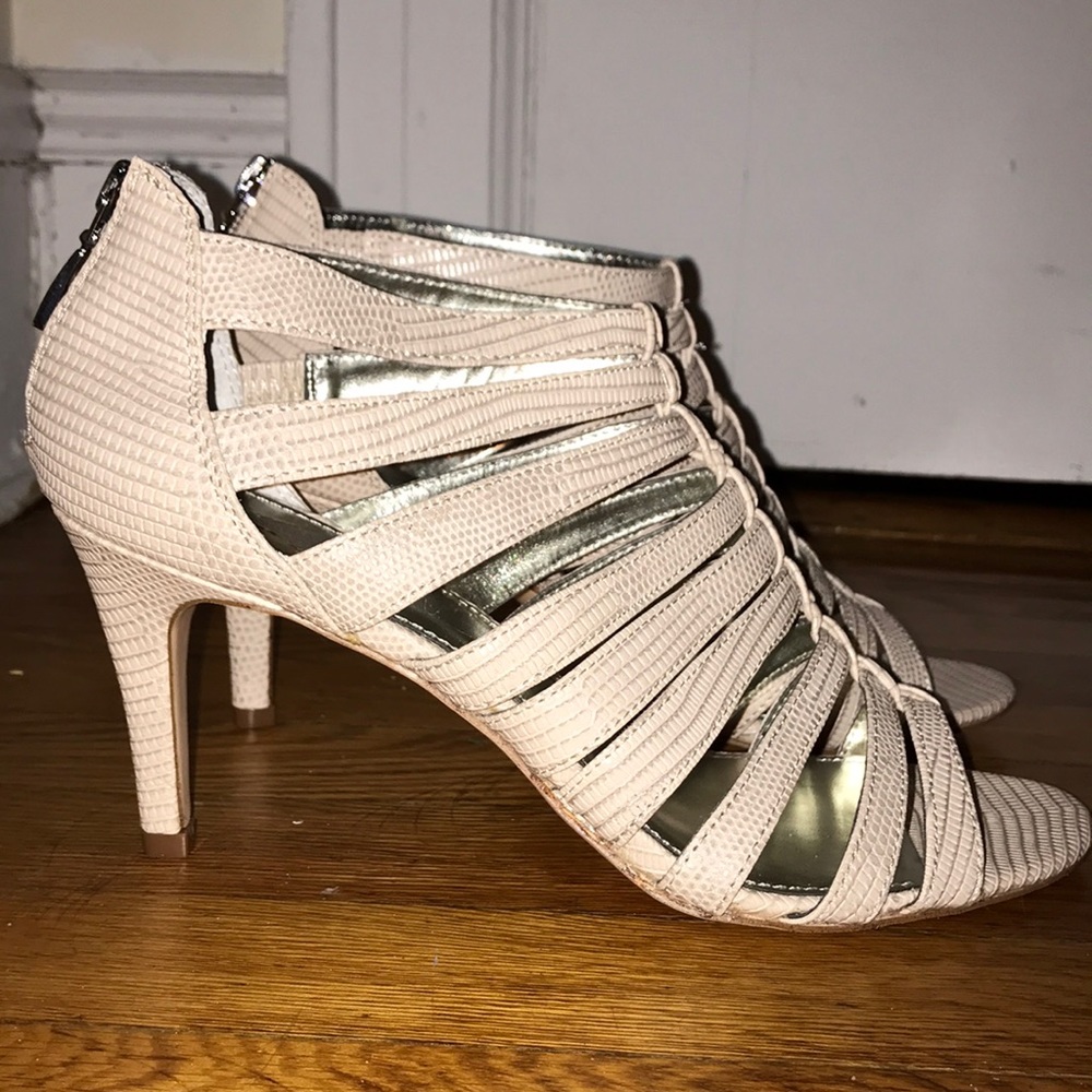 New SnakeSkin Heels Grey/Cream
